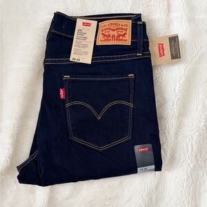 28x32 Levi's Skinny Jeans in Dark Indigo